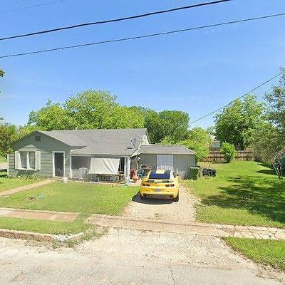 510 W Broadway St, West, TX 76691