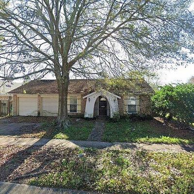 788 Hickory St, Gretna, LA 70056