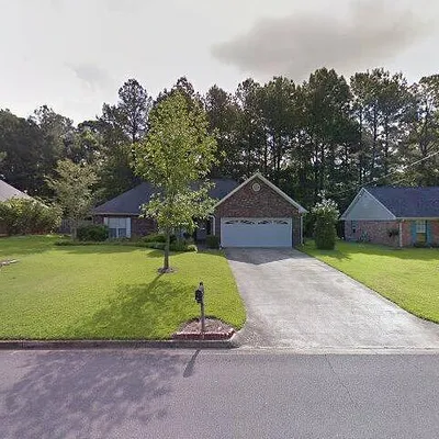 104 Northgate Dr, Starkville, MS 39759