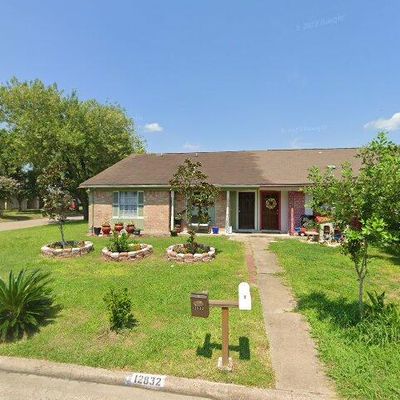 12832 Shannon Hills Dr, Houston, TX 77099