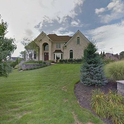 1508 Whispering Woods Cir, Allentown, PA 18106
