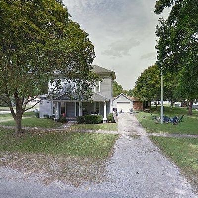 201 E Elm St, Moweaqua, IL 62550