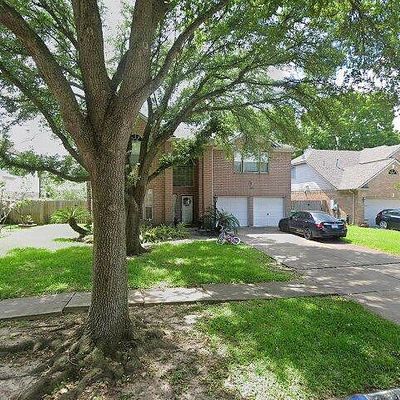 2129 Lord Nelson Dr, Seabrook, TX 77586