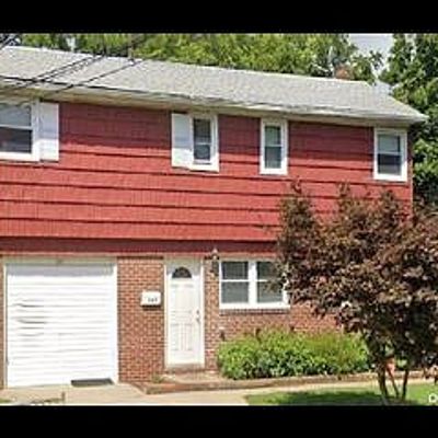 347 Siegel St, Westbury, NY 11590