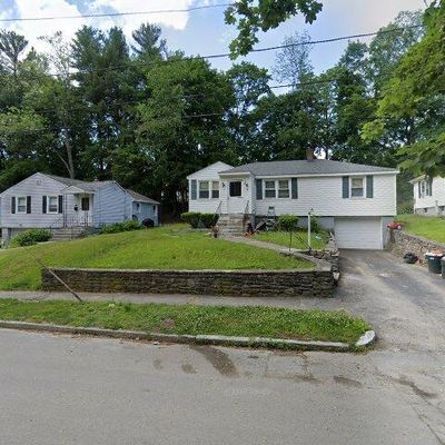 31 Tiverton Pkwy, Worcester, MA 01602