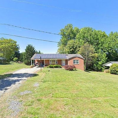 709 Corjon St, Kernersville, NC 27284