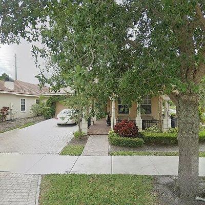 102 Via Castilla, Jupiter, FL 33458