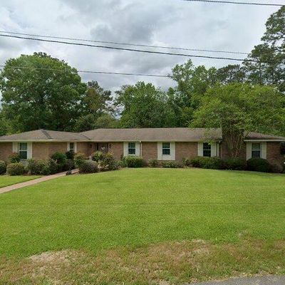 907 N Magnolia St, Picayune, MS 39466