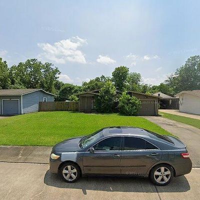 112 Acacia St, Lake Jackson, TX 77566