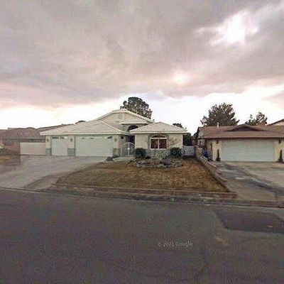 15250 Orchard Hill Ln, Helendale, CA 92342