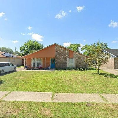 252 Bastrop St, Angleton, TX 77515