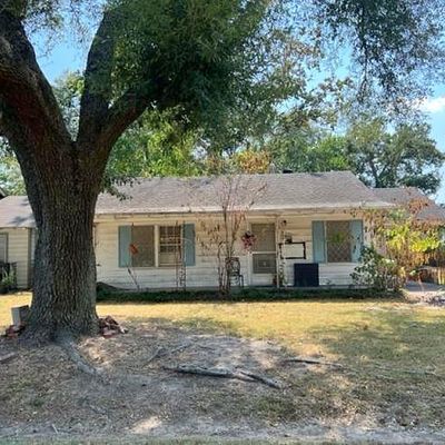 4335 Dallas St, Beaumont, TX 77703