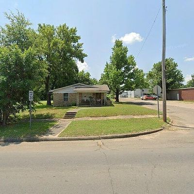 602 E Jackson St, Hugo, OK 74743