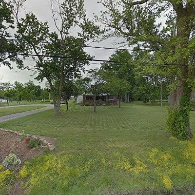 8416 Old Highway 50, Flora, IL 62839