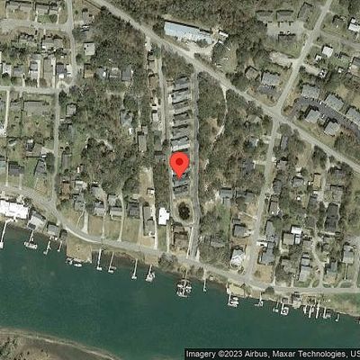 105 Carrot Island Ln, Beaufort, NC 28516