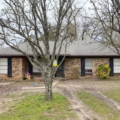 2136 Sycamore Dr, Forrest City, AR 72335