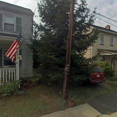 33 West St, Bloomsbury, NJ 08804