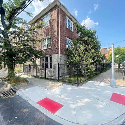 4005 Paulding Ave, Bronx, NY 10466