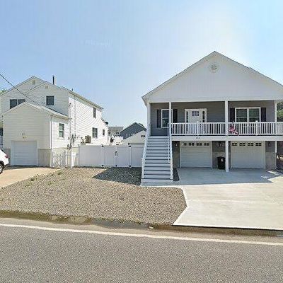 538 E Bayview Ave, Ocean Gate, NJ 08740