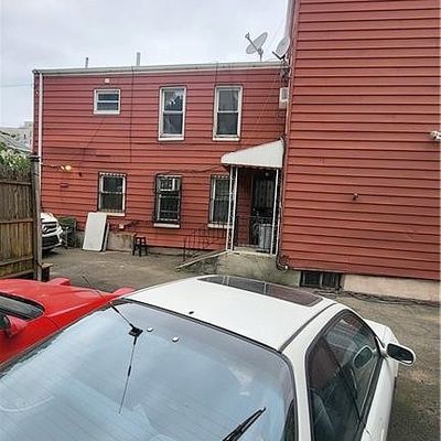 76 Clinton Ave, Brooklyn, NY 11205