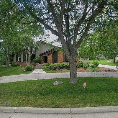 4047 S Shady Lane Ct, Milwaukee, WI 53228