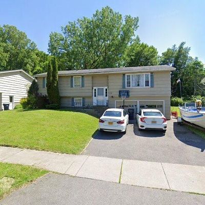 125 Eaton Rd, Rochester, NY 14617