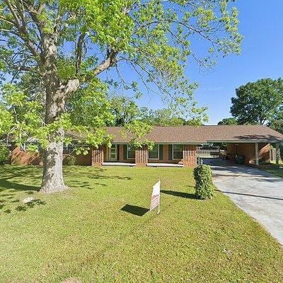 114 Pecan St, Poplarville, MS 39470