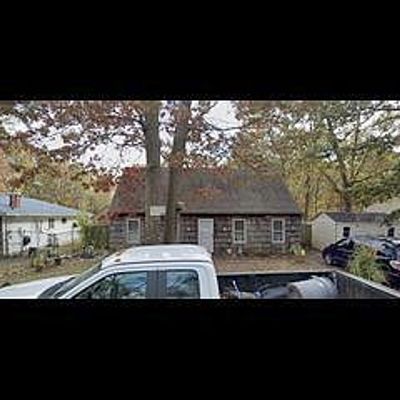 188 Mastic Blvd, Mastic, NY 11950