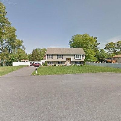 19 Rhonda Rd, Brockton, MA 02302