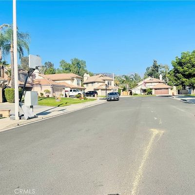 29541 Belt Ln, Highland, CA 92346