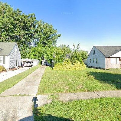 236 E 284 Th St, Willowick, OH 44095