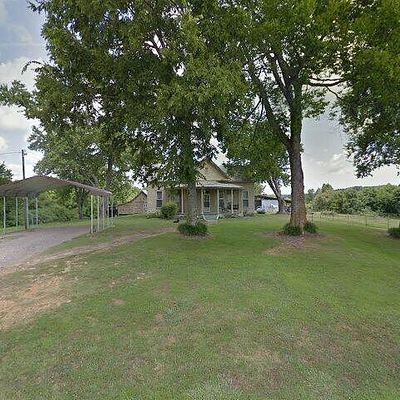 377 Low Water Bridge Rd, Olivehill, TN 38475