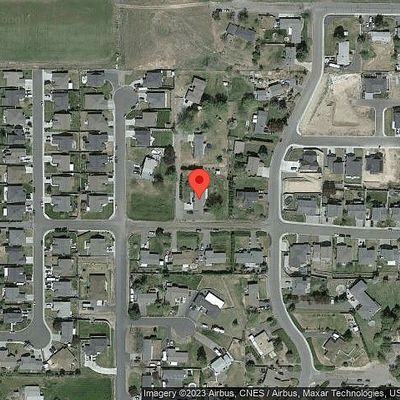 61 Lyle Ave, Selah, WA 98942