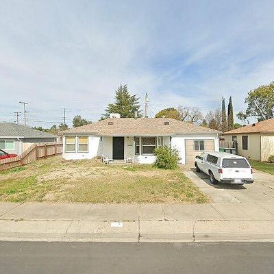 537 Palm Ave, Lodi, CA 95240