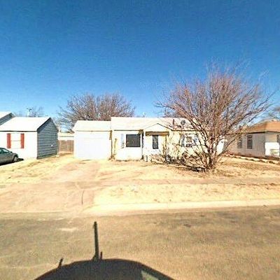 1317 E Kingsmill Ave, Pampa, TX 79065