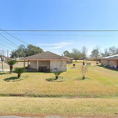 1509 Loretta St, Donaldsonville, LA 70346