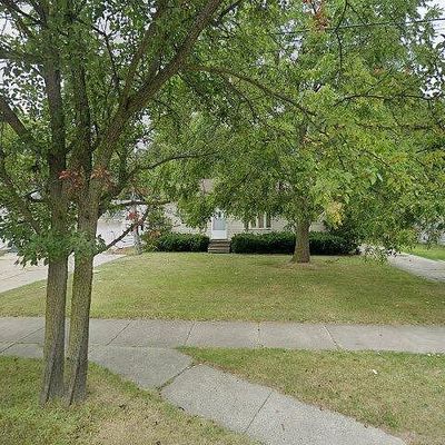 2114 W Miller Rd, Lansing, MI 48911