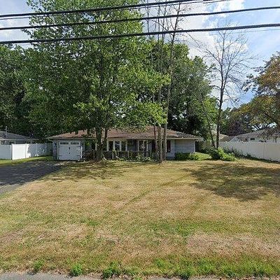 175 Reservoir Rd, Newington, CT 06111