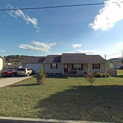 328 St Edward Dr, Dandridge, TN 37725