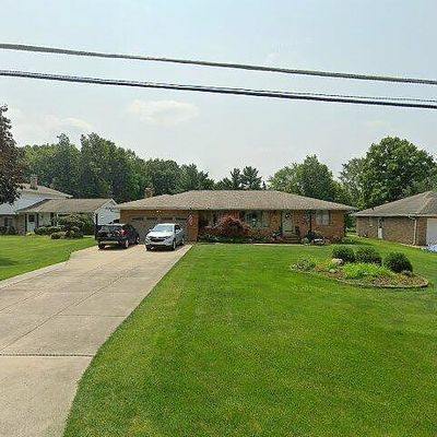 1590 Meadowlane Rd, Seven Hills, OH 44131