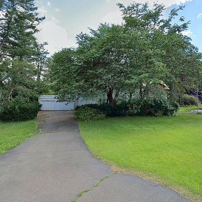 2 Old Orchard Rd, North Haven, CT 06473