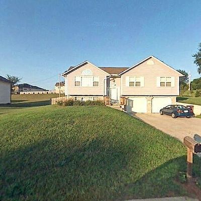 4001 Nw Cherry Creek Dr, Topeka, KS 66618