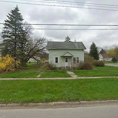 419 S Main St, Oakley, MI 48649