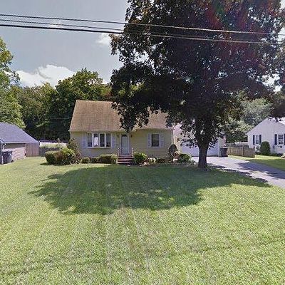 42 Putnam Dr, Westfield, MA 01085