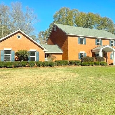 451 Oak St Nw, Magee, MS 39111