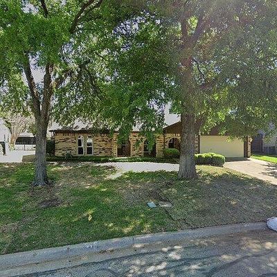 1011 Walnut Pl, Mansfield, TX 76063