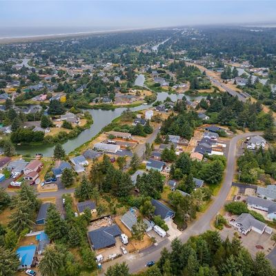 132 Seagate St Sw, Ocean Shores, WA 98569