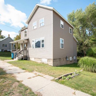 216 9 Th St, Manistee, MI 49660