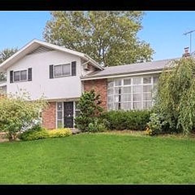 1841 Decatur Ave, North Bellmore, NY 11710