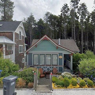 61 Sellwood Ln, Pacific Beach, WA 98571